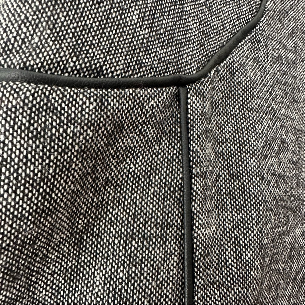 The Limited Grey Wool Tweed Skirt with Black Piping (EUC, Size XS) - Picture 3 of 5